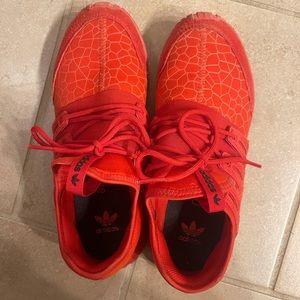 Adidas TUBULAR RADIAL J